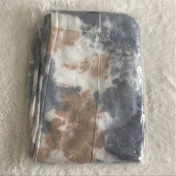 (NWT) Nike Loose Fit Tie Dye Cuffed Sweatpants in Slate Blue, Medium - Picture 8 of 16